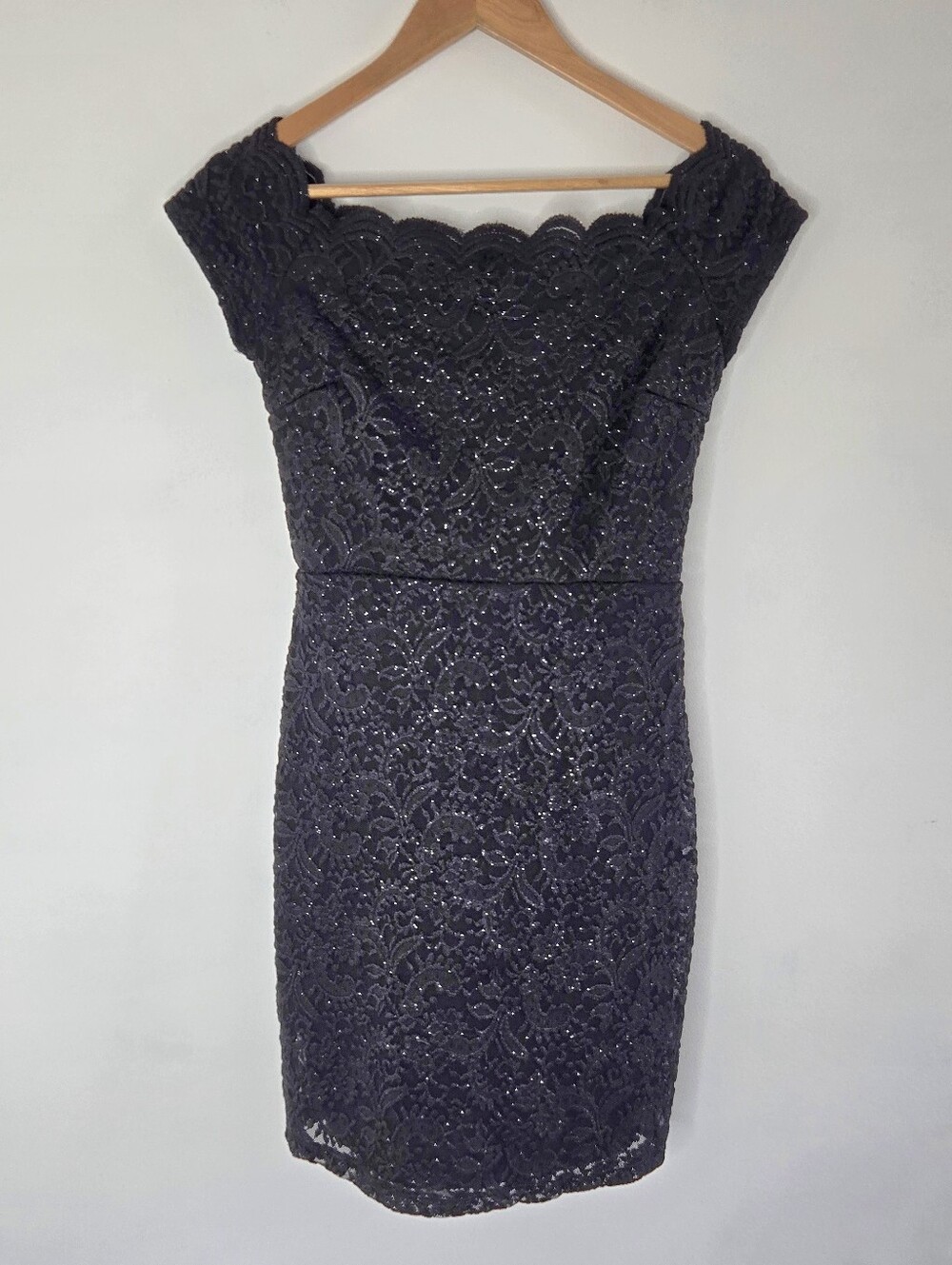 Premier Amour Black Lace Bodycon Dress - Elegant Evening Dress SIze 8